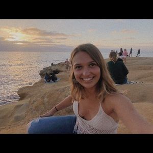 Meet your Posher, Marissa